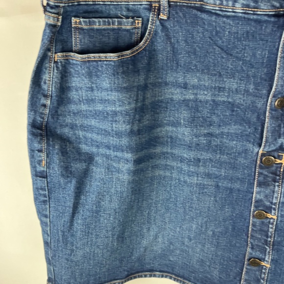 COPY - NWT: old navy High-Waisted Button-Front Mini Jean Skirt (28) $35 - Picture 9 of 14